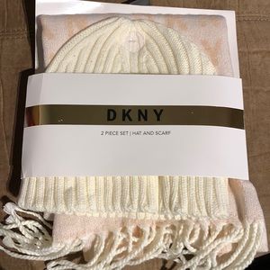 Scarf and hat set